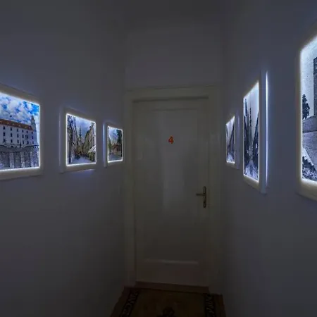 شقة Luxury Air-conditioned Family Spitalska Old Town *