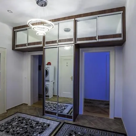 Luxury Air-conditioned Family špitálska Old Town
