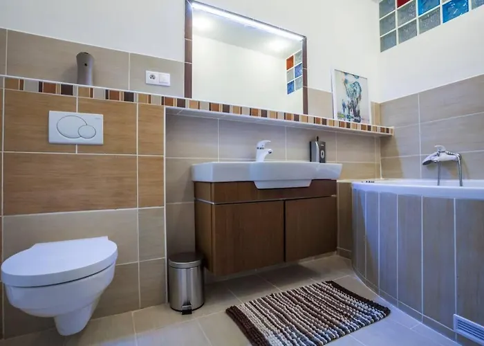 Luxury Air-conditioned Family Spitalska Old Town Apartament